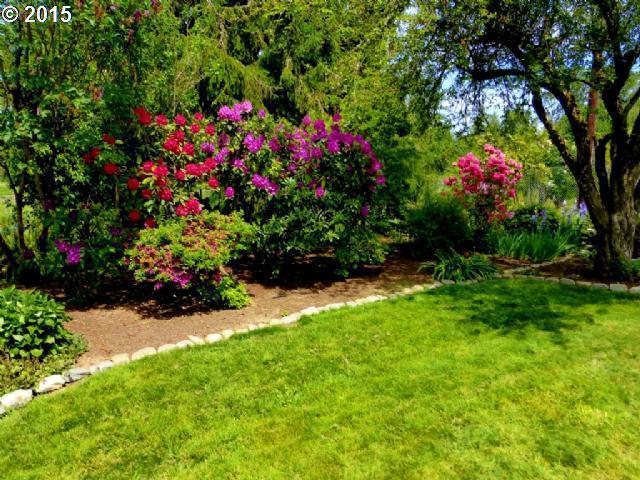 Building Photo - 3 Bedroom Home in a Flourishing Garden Property