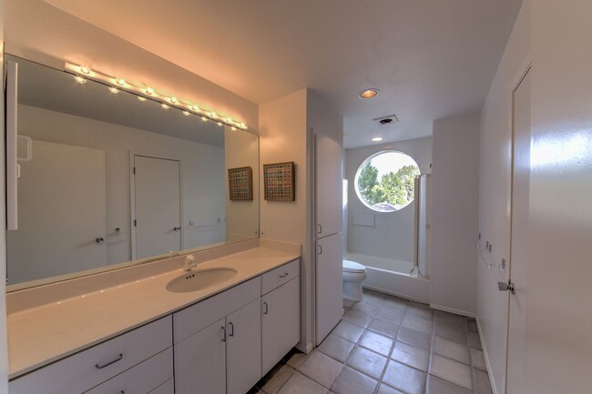 Building Photo - SANDIA HEIGHTS EXECUTIVE RENTAL 2+Story 3B...