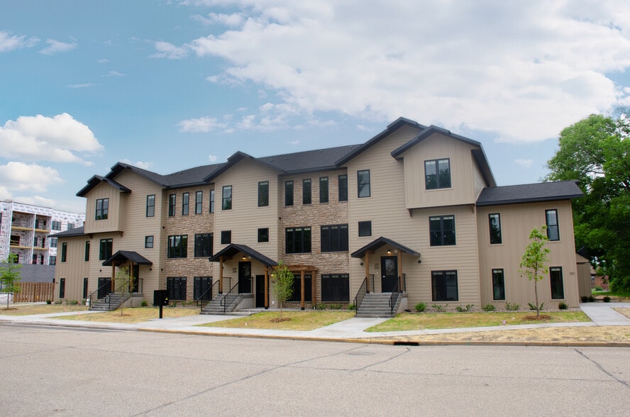 Archway Residences Townhomes - Archway Residences