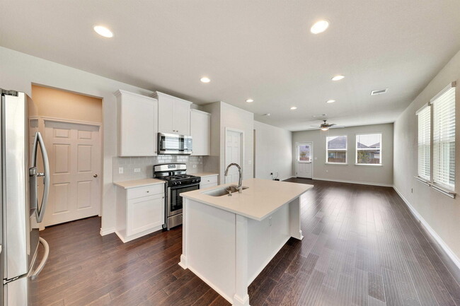 Building Photo - 12121 Cimaizon Dr