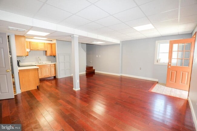 Building Photo - 103 Waelchli Ave