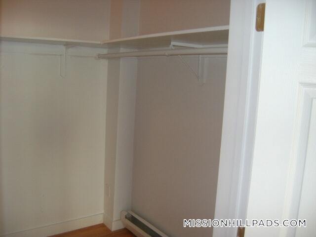 Building Photo - 5 Fairland St