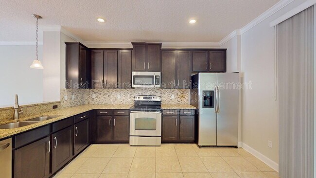 Building Photo - 4421 Ellipse Dr