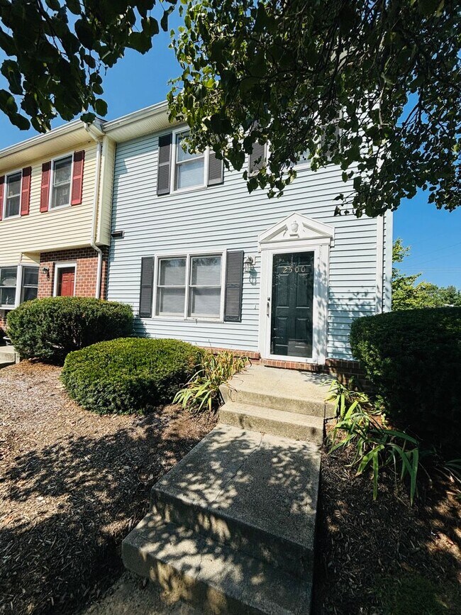 Building Photo - 2500 Ridge Rd