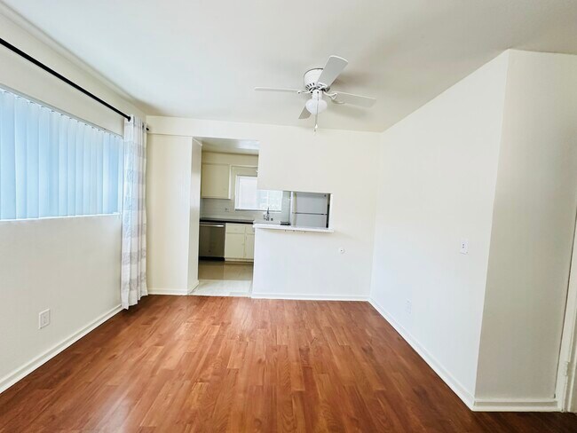 Building Photo - 617 S Shelton St