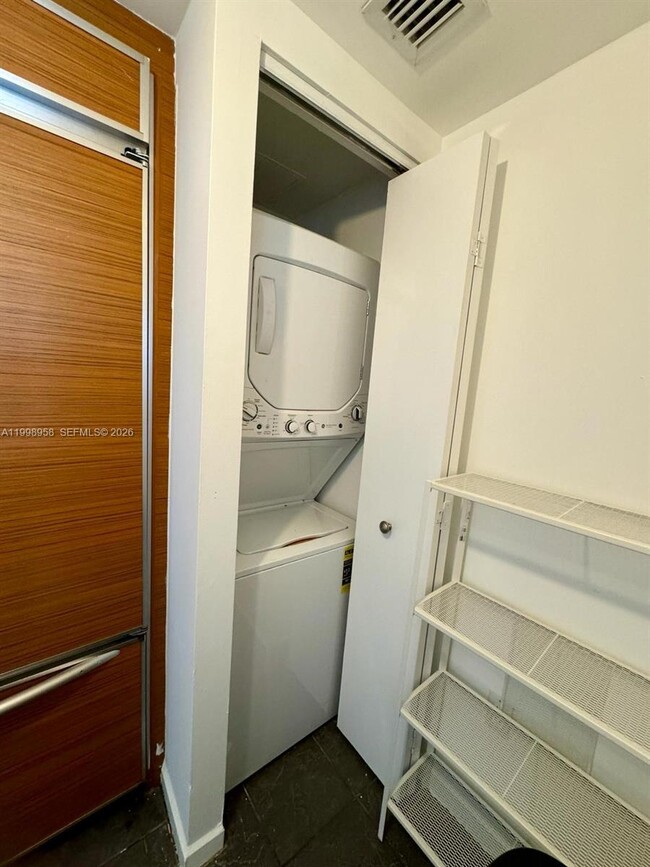 Building Photo - 50 Biscayne Blvd