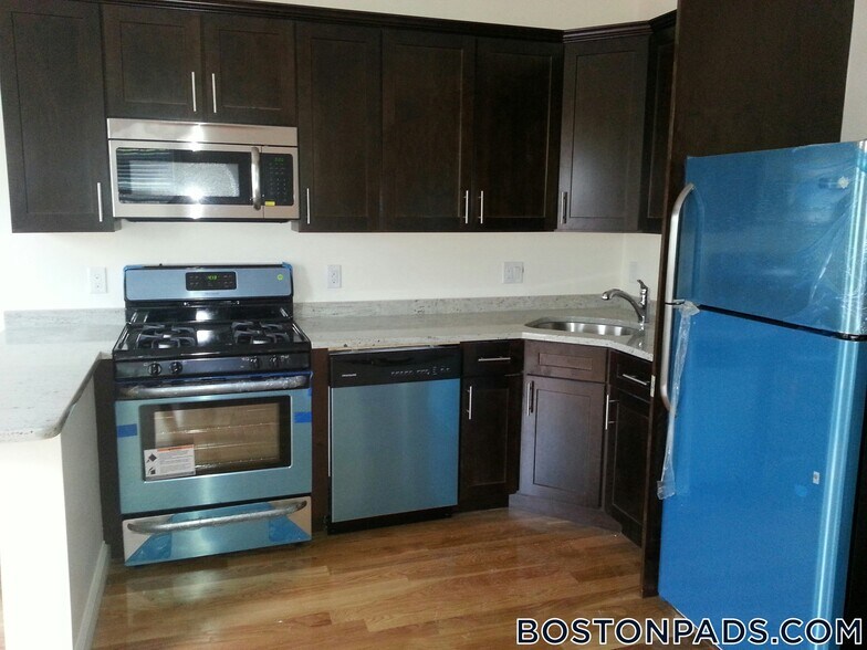 Building Photo - 23 Washburn St