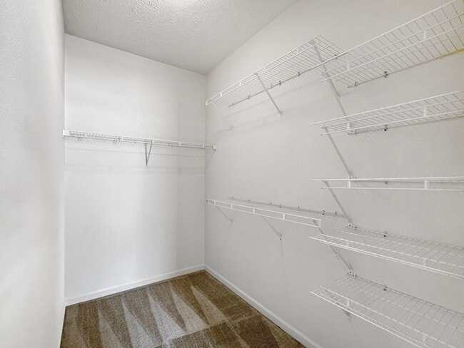 Building Photo - Grand Lakeside Escape: Spacious 3-Bedroom Retreat in Lakeshore Community