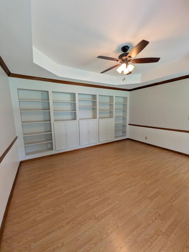 Building Photo - 102 Huntington Ridge Rd