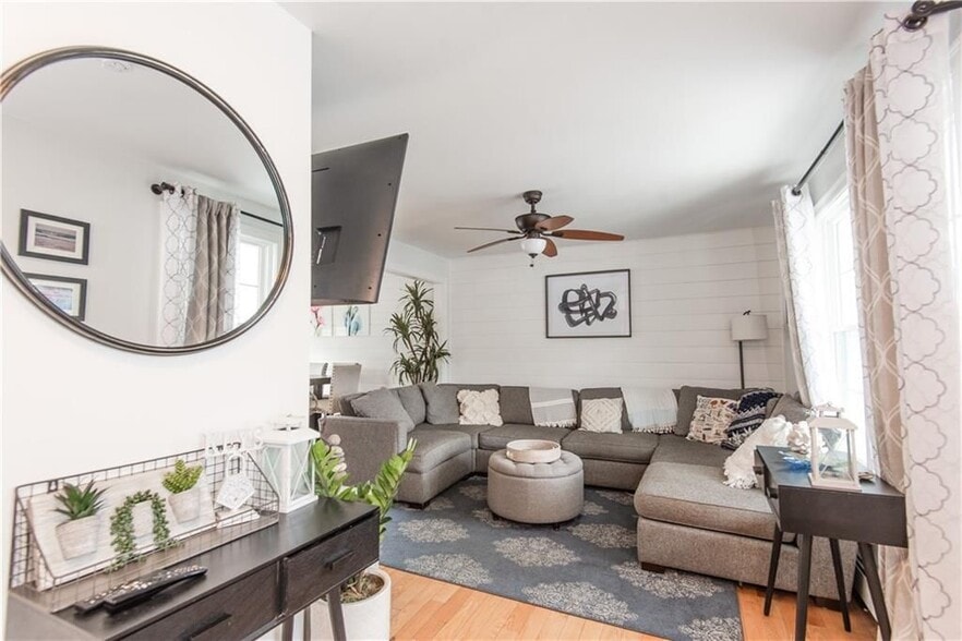 Building Photo - 88 Kay St