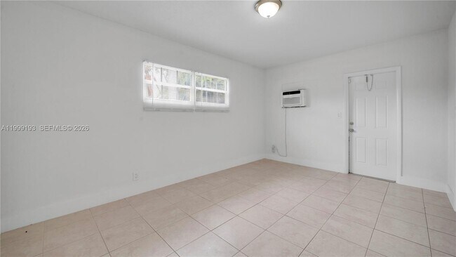 Building Photo - 1501 SW 21st St