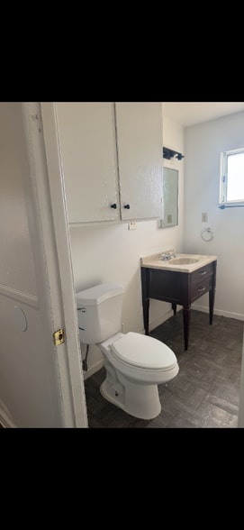 Building Photo - 201 E Williams St