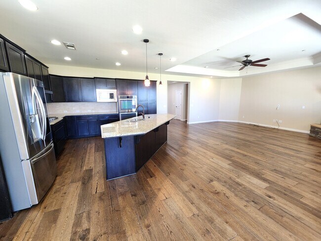 Building Photo - 2611 Barrowby St