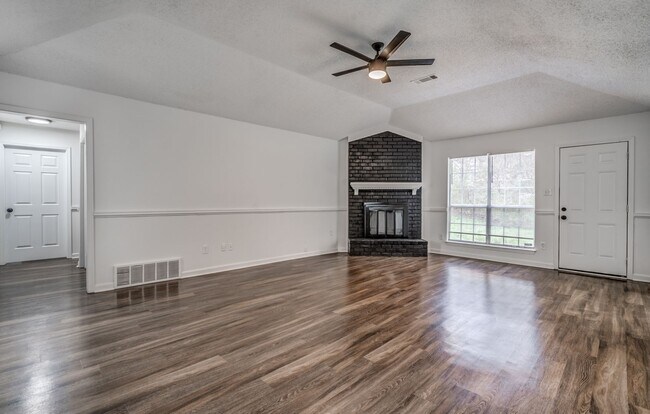 Building Photo - 1242 Grange Way Dr