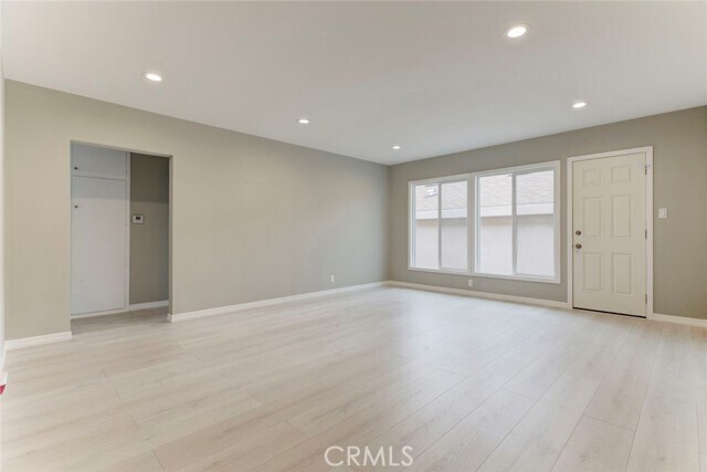 Building Photo - 10935 Nassau Ave