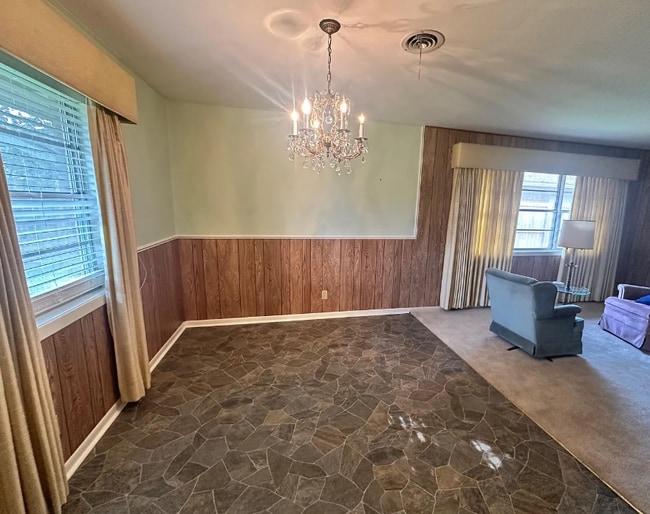 Building Photo - 1575 Longfellow Dr