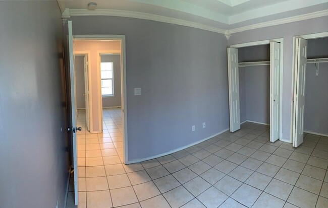 Building Photo - 3708 W Sarah Evans St