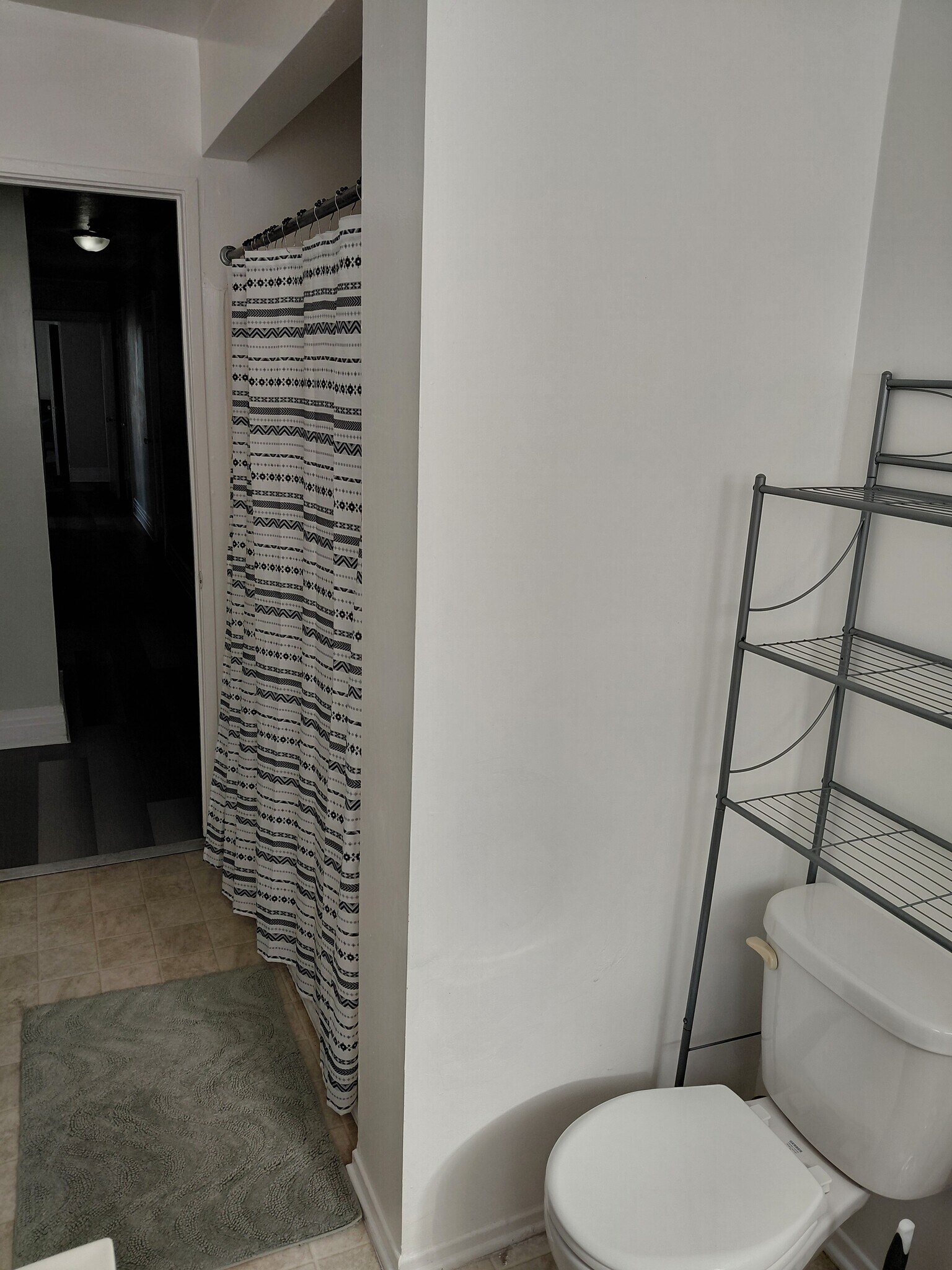 Building Photo - 2627 Buckingham Rd