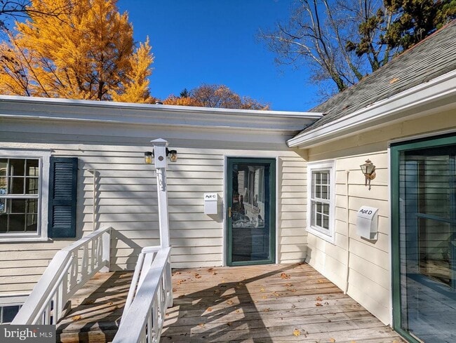 Primary Photo - 15 W Ferry St