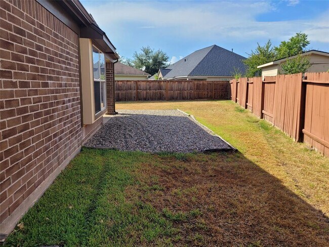 Building Photo - 6619 Halcyon Days Dr