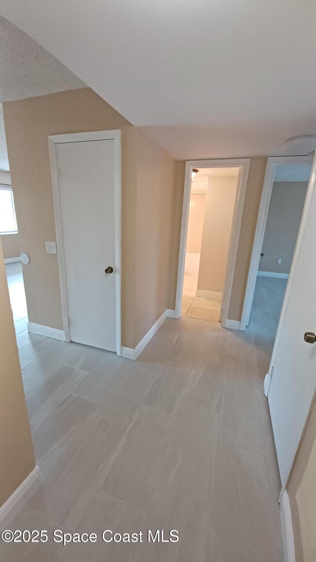 Building Photo - 196 San Juan Cir