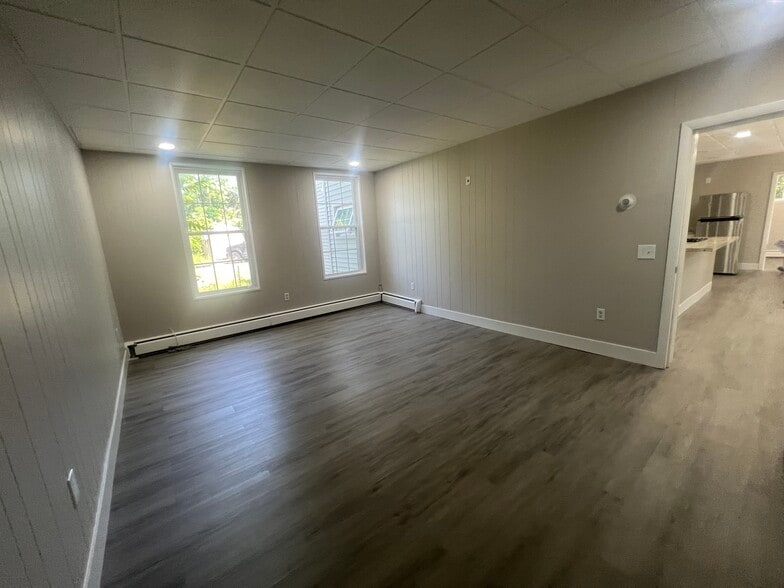 Building Photo - 217 Oneida St