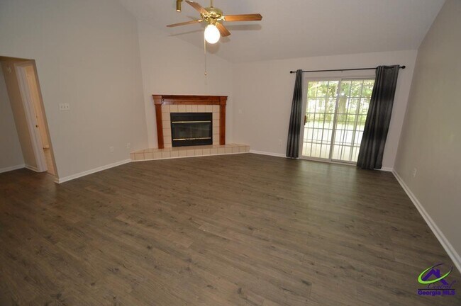 Building Photo - 309 Northlake Dr