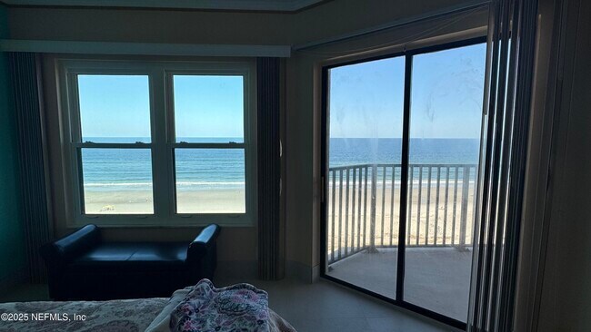 Building Photo - 1901 First St