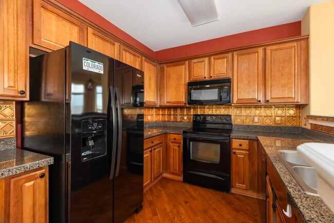 Building Photo - 10176 Park Meadows Dr