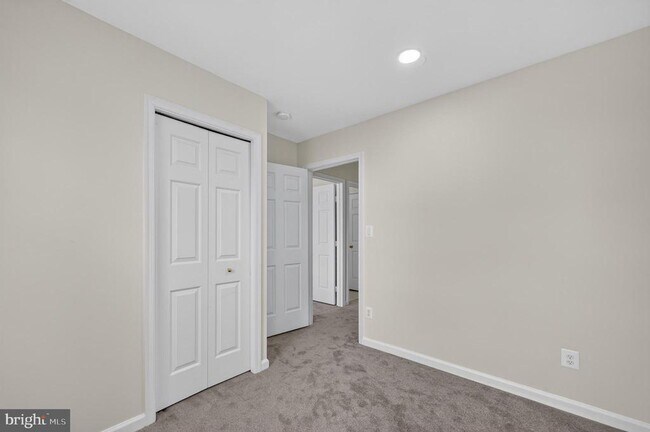 Building Photo - 15044 Gaffney Cir