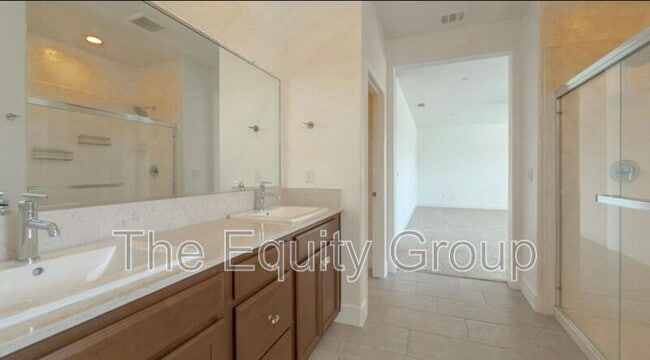 Building Photo - 145 E Taylor Ave