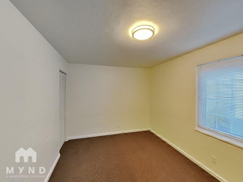 Building Photo - 2048 81st Ave