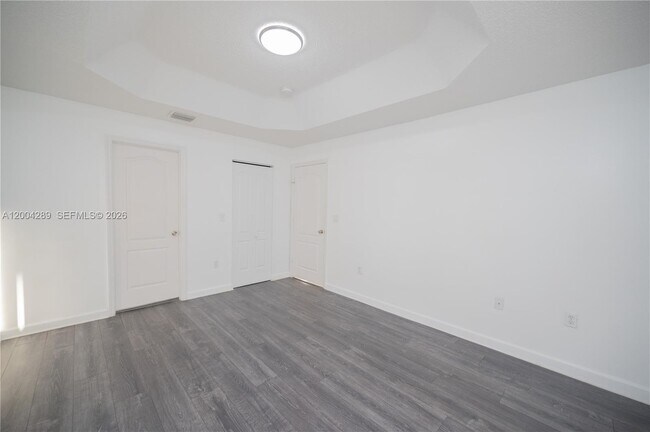 Building Photo - 5000 NW 116th Ct