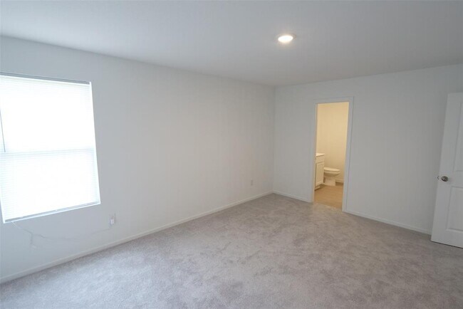 Building Photo - 26727 Feather Reed Dr