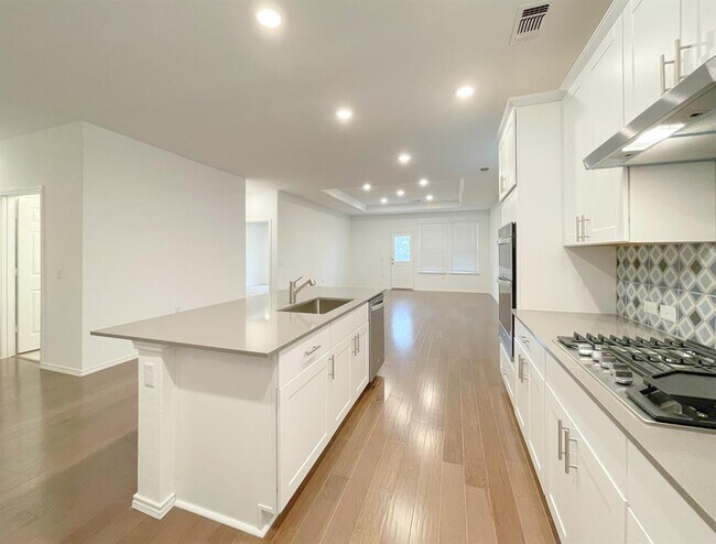 Building Photo - 6825 Ellsworth Walk