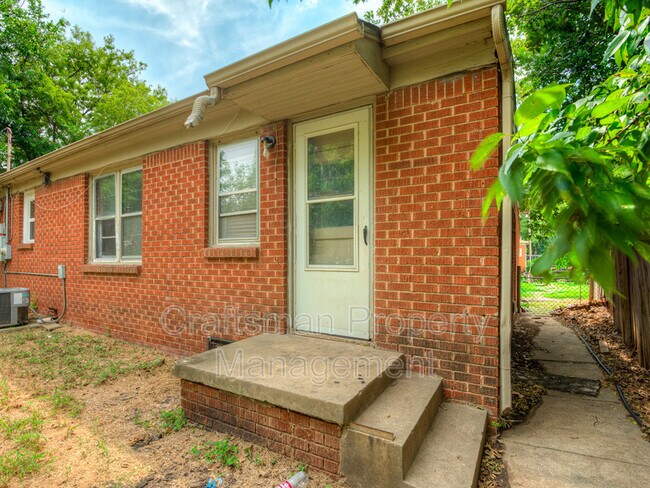 Building Photo - 1711 Brighton Ave