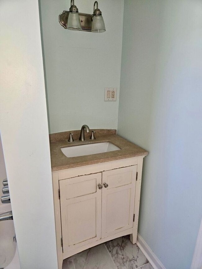 Building Photo - 2 bedroom home in Berrien Springs
