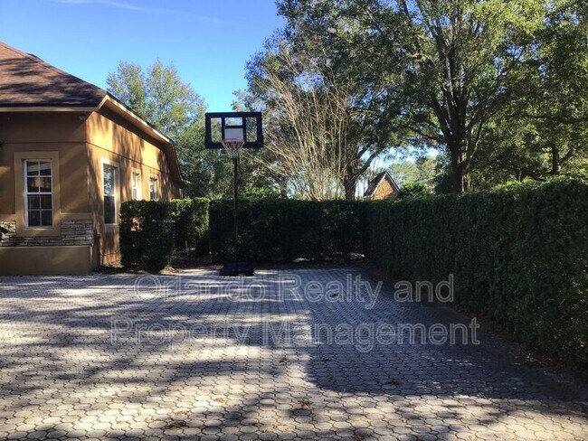 Building Photo - 2533 Ridgewind Way