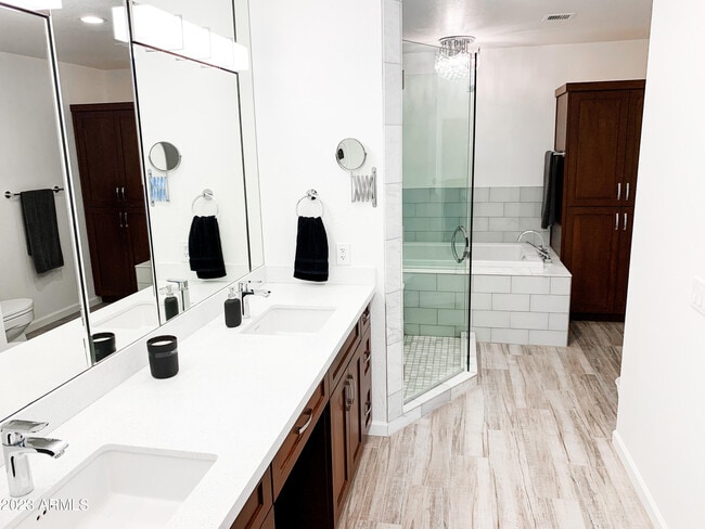 Building Photo - 9067 E Larkspur Dr