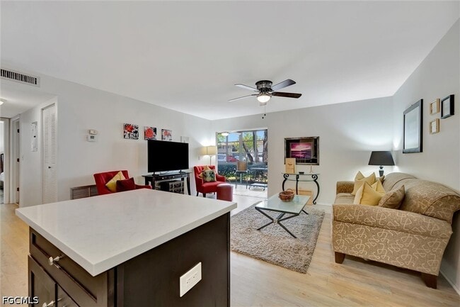 Building Photo - 8110 S Woods Cir