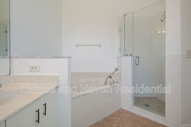 Building Photo - 12201 Indian Creek Dr