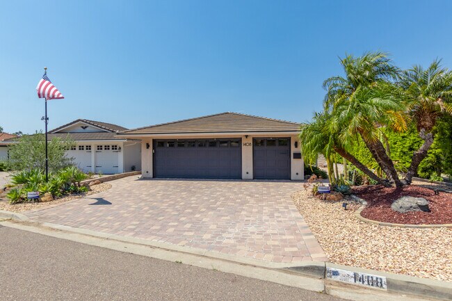 Building Photo - 1408 La Plaza Dr