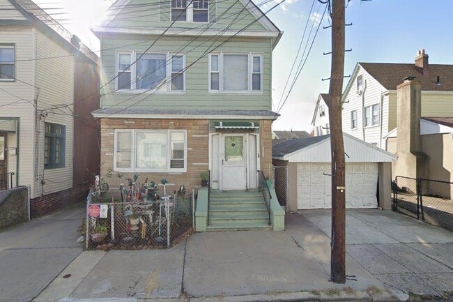 Primary Photo - 21 Vreeland Terrace
