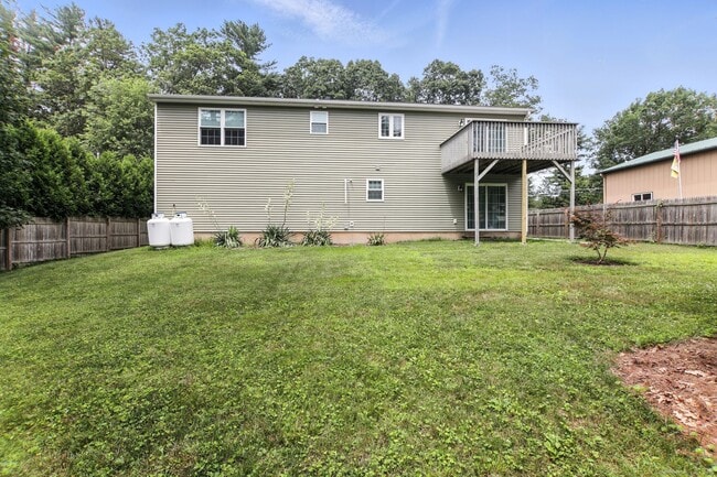 Building Photo - 221 Griffin Rd