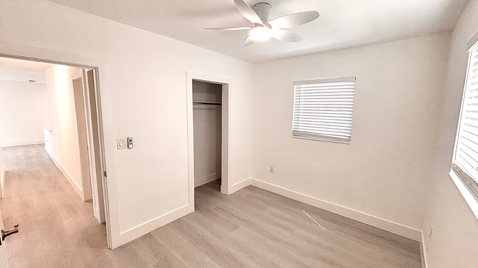 Building Photo - 721 N 68th Ter