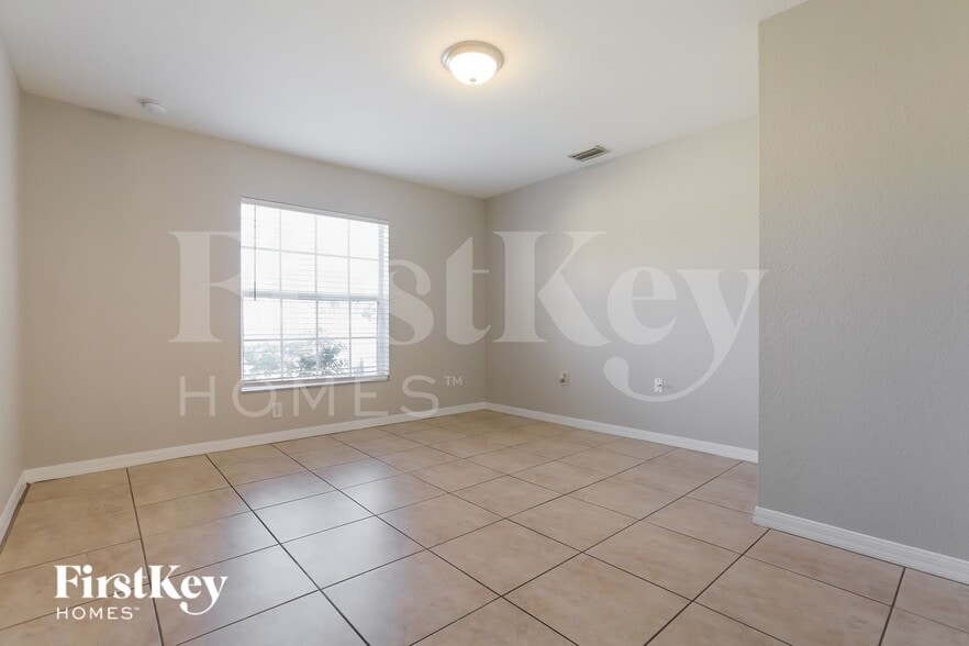 Building Photo - 2925 Silas Ave