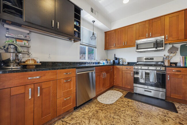 Kitchen - 4466 Mataro Dr