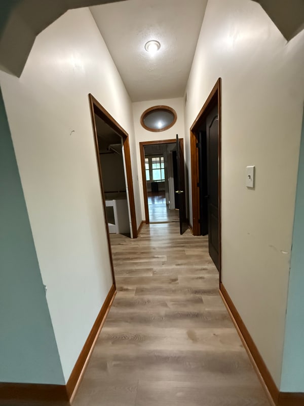 Building Photo - 910 Cedar Creek Grade