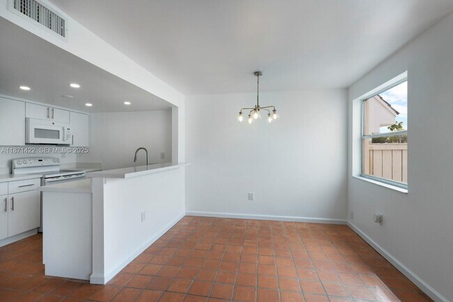 Building Photo - 6855 SW 45th Ln