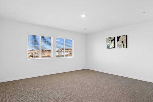 Building Photo - Modern Woodland Home with Solar and Privacy